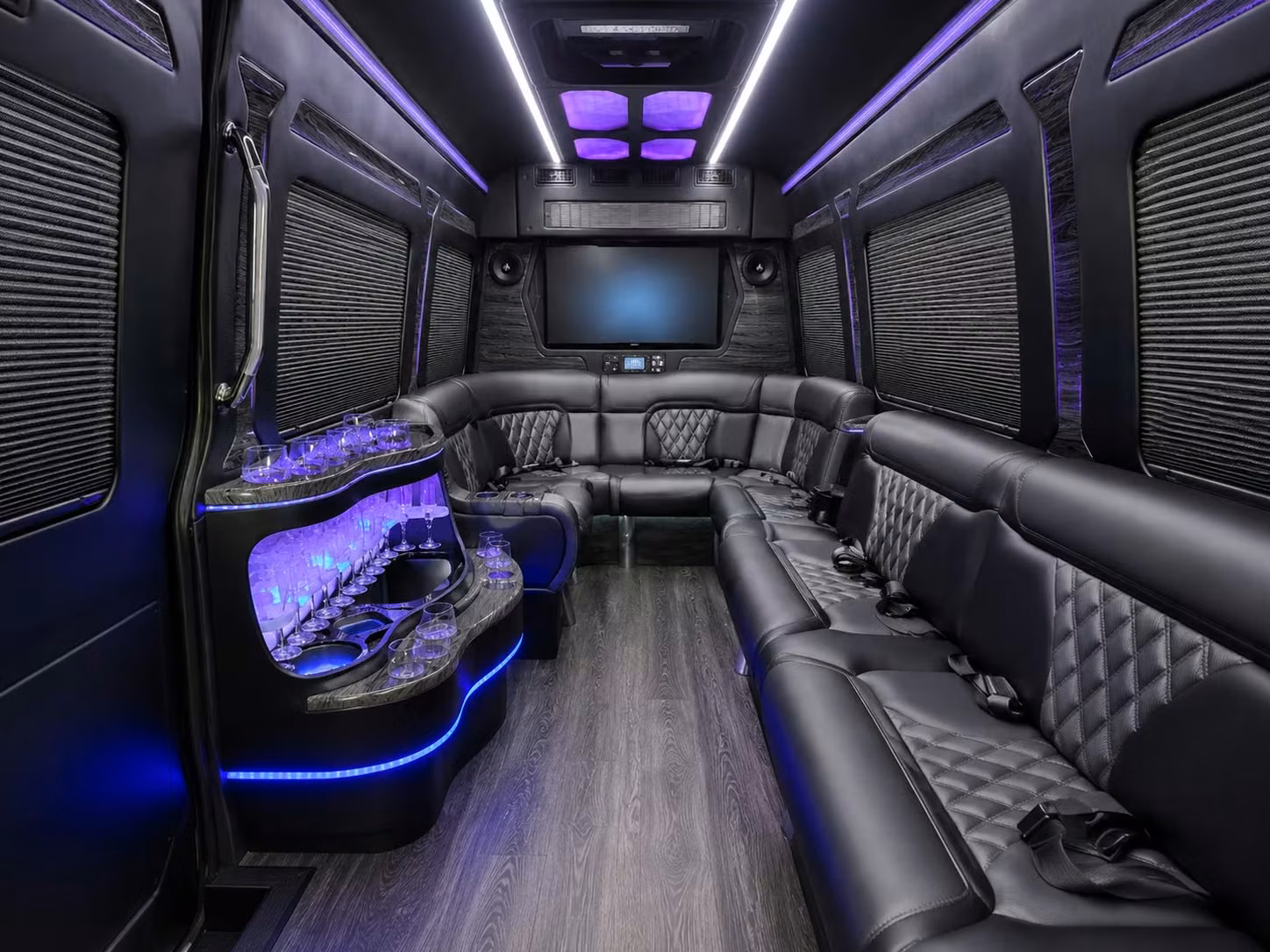 dod compliant group transportation for fort worth government contractors