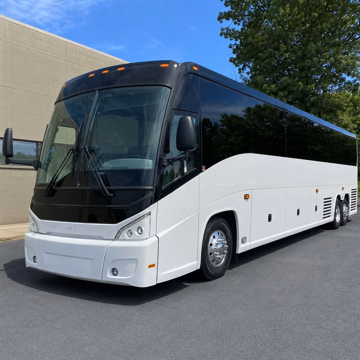multi day and overnight charter bus rentals from fort worth for sports teams and fan groups